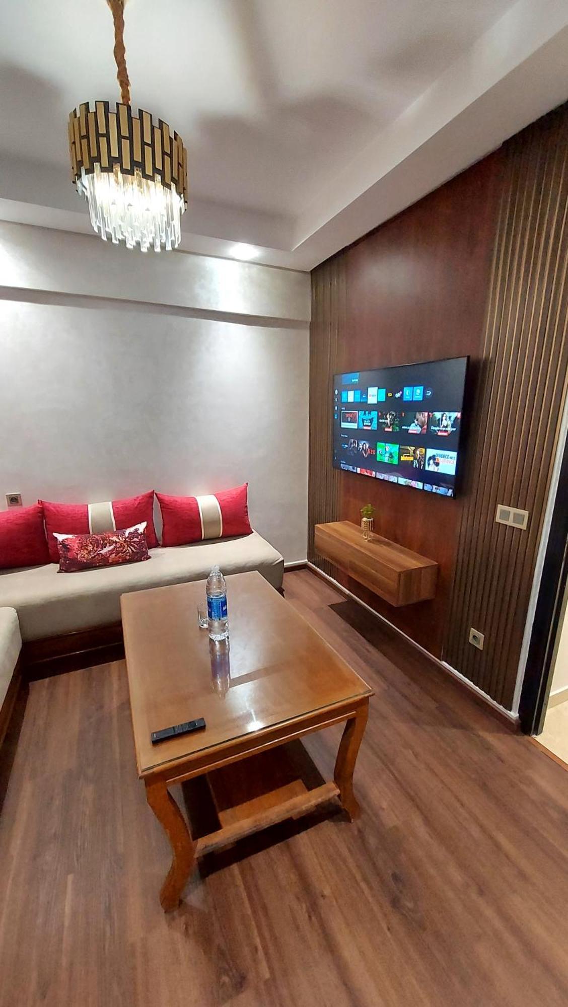 Luxury Downtown Apartment Of 80M2 In Front Of Hassan 2 Mosque And Sea From Family , Pour Famille , Interdit Couples Araabic Non Marie, Forbidden Unmarried Araabic Couples Basement Car Park Casablanca Eksteriør bilde
