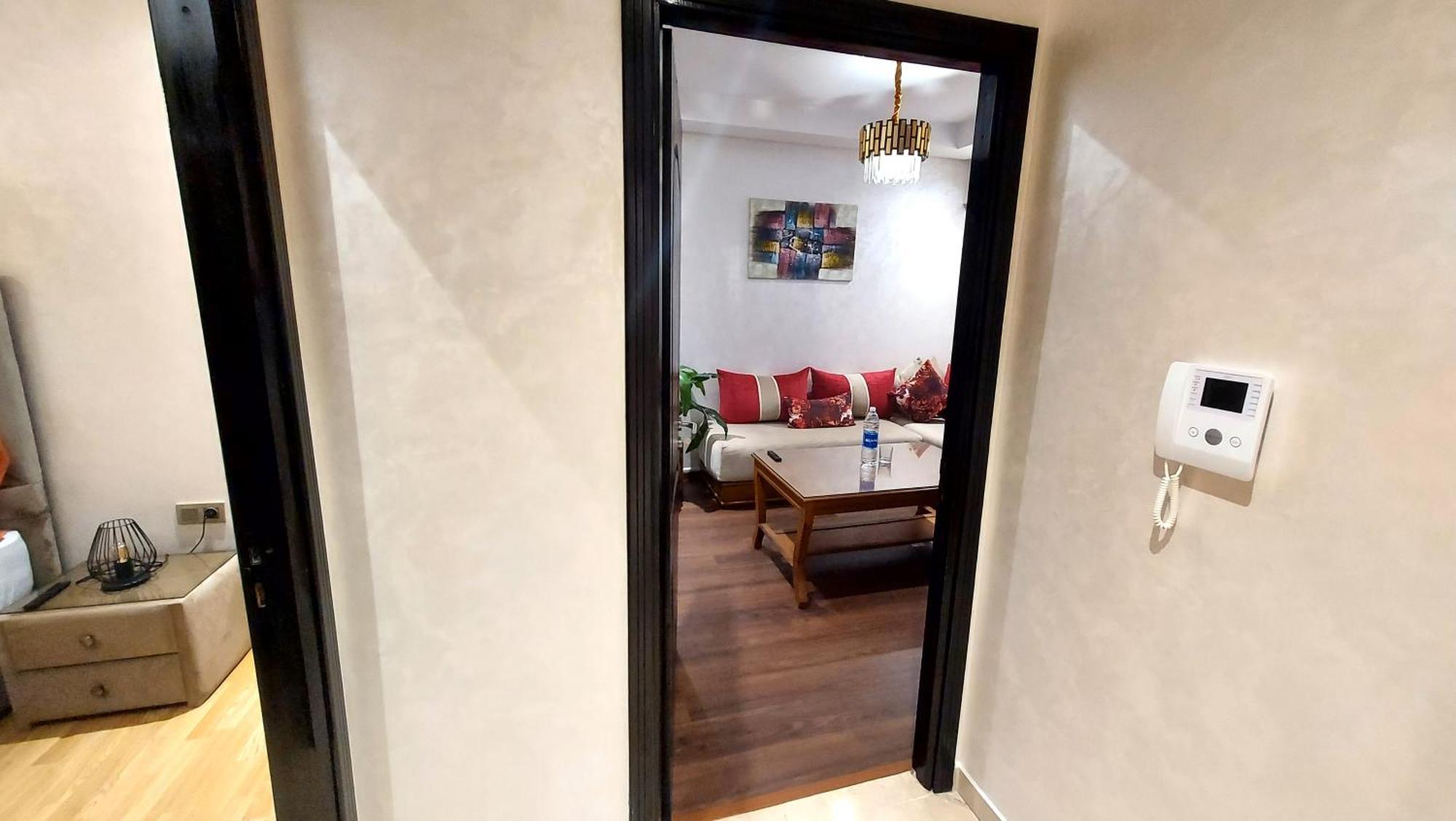 Luxury Downtown Apartment Of 80M2 In Front Of Hassan 2 Mosque And Sea From Family , Pour Famille , Interdit Couples Araabic Non Marie, Forbidden Unmarried Araabic Couples Basement Car Park Casablanca Eksteriør bilde