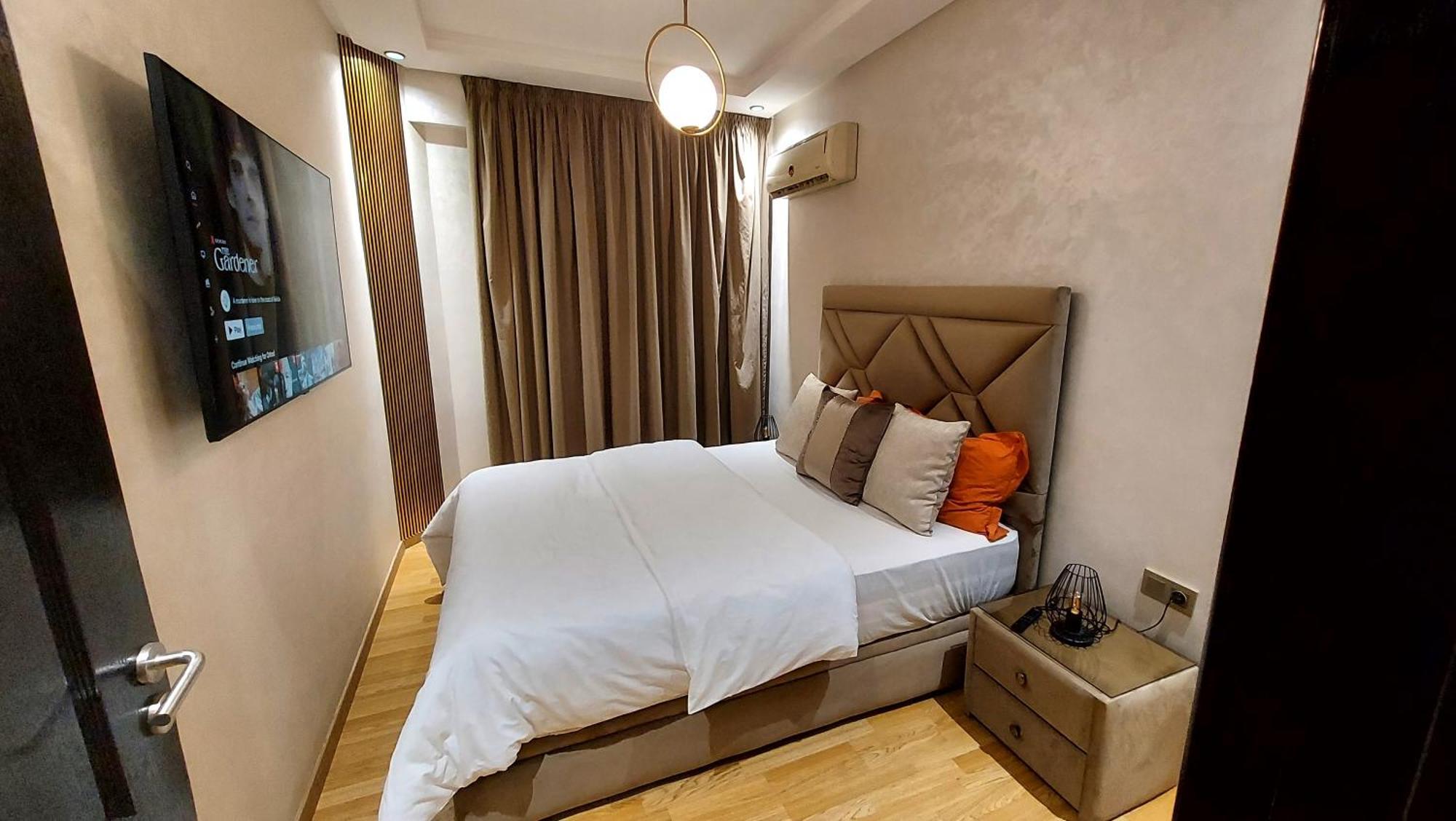 Luxury Downtown Apartment Of 80M2 In Front Of Hassan 2 Mosque And Sea From Family , Pour Famille , Interdit Couples Araabic Non Marie, Forbidden Unmarried Araabic Couples Basement Car Park Casablanca Eksteriør bilde